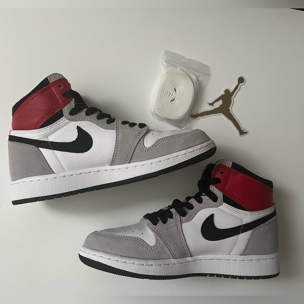 Nike Youth Air Jordan 1 Retro High Smoke Grey